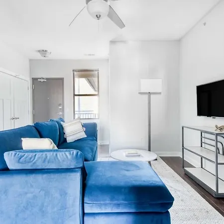 Two Cozysuites Stunning Music Row Apartment Nashville