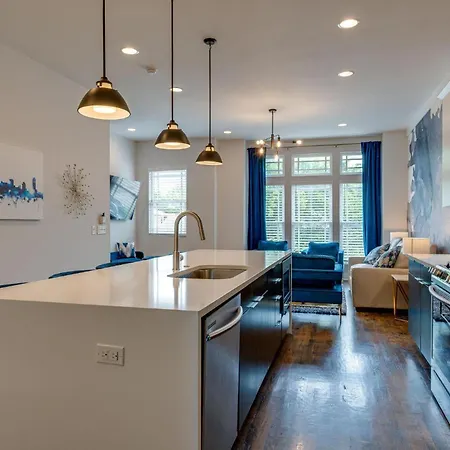 Holiday home Blue Horizon - Rooftop Hot Tub - Designer Nashville