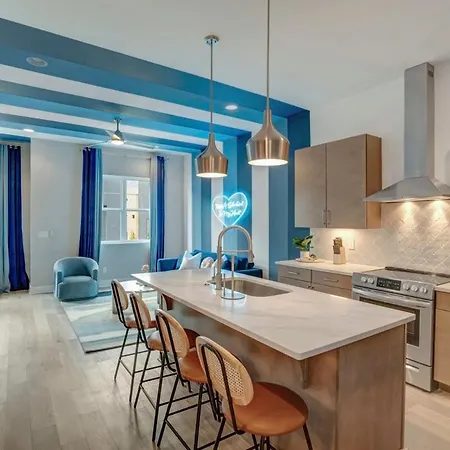 Double Lux 26beds 2 Rooftop Views Free Parking Holiday home *
