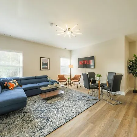 Luxury 2br King Beds With Optional Parking Near Vanderbilt & Broadway * Nashville