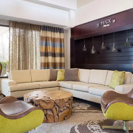 Doubletree By Hilton Airport Hotel 3*