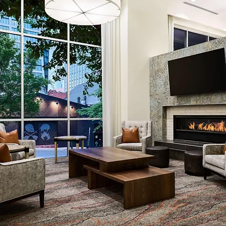 Hilton Garden Downtown Convention Center Hotel 3*