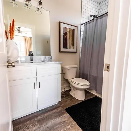 - 230 Oceola Ave
