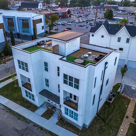 Holiday home - 230 Oceola Ave *
