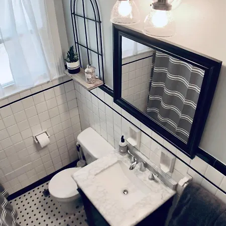 Fairgrounds Playground - Weho - 1bd 1ba * Nashville