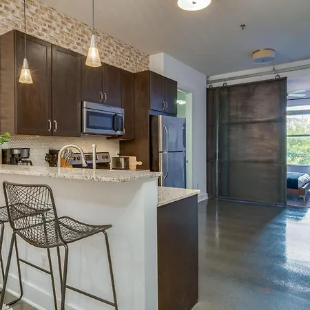 Lofts At 30th - Country Soul - Minutes To Broadway