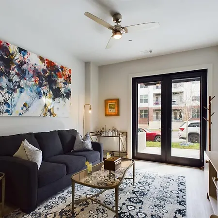 Lyrics - 2 Unit Odyssey Combo - Heart Of Midtown Holiday home