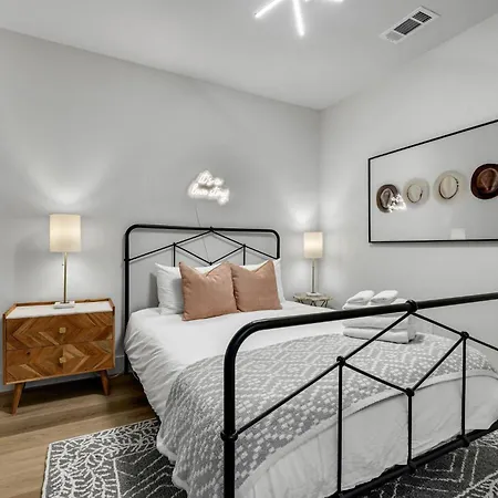 Urban Cowboy - Odyssey - The Heart Of Midtown Holiday home Nashville