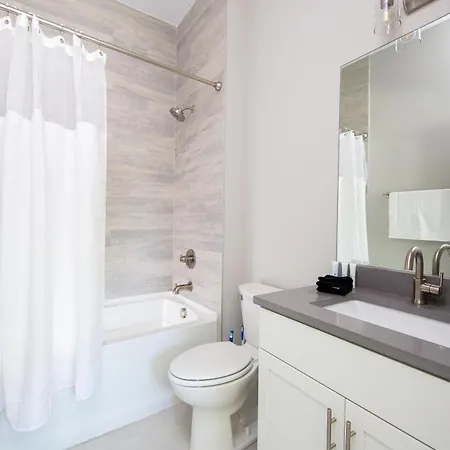 Double Treble - Sleeps 24 - 2 Townhomes * Nashville