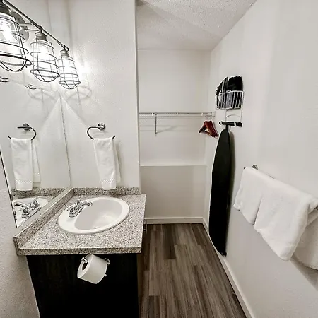 Sleepover Apartment *