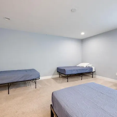 7 Minutes From Broadway, Entire * Nashville