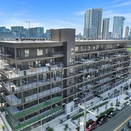 - 635 7th Ave S Unit 608