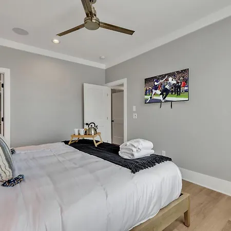 Double Treble - 2 Townhomes - Private Rooftops