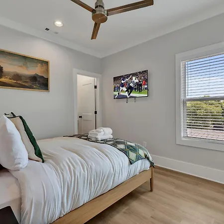 Double Treble - 2 Townhomes - Private Rooftops Holiday home Nashville