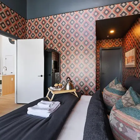 - 635 7th Ave S Unit 608 *