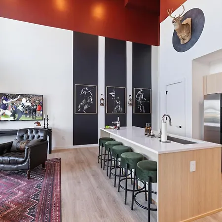 Holiday home - 635 7th Ave S Unit 608 Nashville