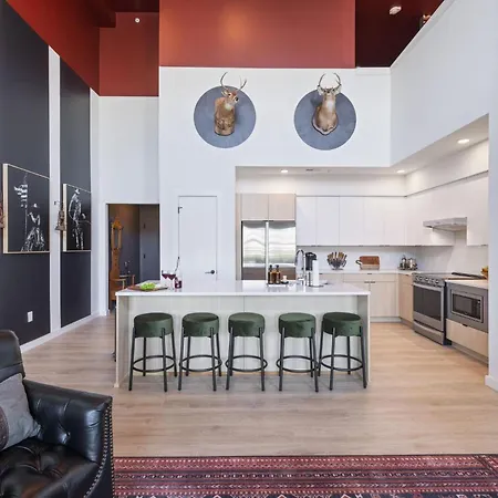 - 635 7th Ave S Unit 608 Holiday home *