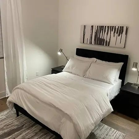 Hotel Riverfront Bliss *