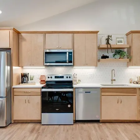 Apartment Mid Century Modern In East Nash! Nashville