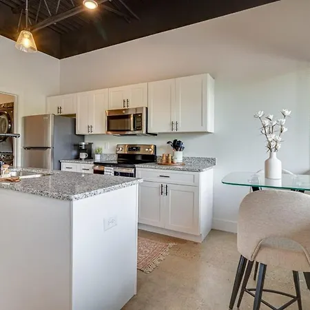 Apartment With 2 Queen Beds 7 Mins To Broadway