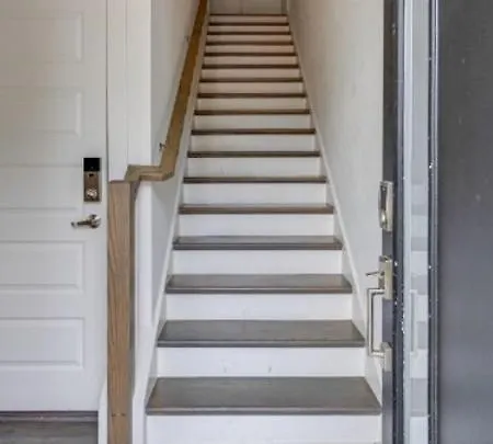 1050 East Trinity Lane, Unit 7 Hbr *