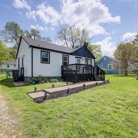 5 Min To Airport Pet Friendly Fire Pit Fenced Yard Nashville