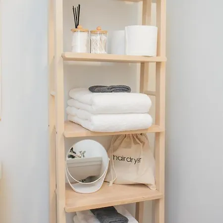 Fall Sale The Nest In East Nash Holiday home