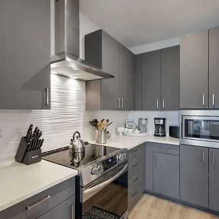 Apartment Chic Midtown Penthouse Escape Nashville