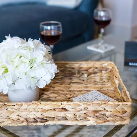 Apartment Chic Midtown Penthouse Escape *