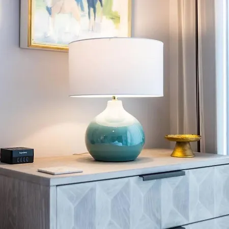 Apartment Chic Midtown Penthouse Escape *