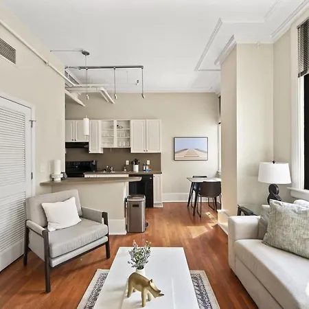 Landing At The Stahlman - 1 Bedroom In Downtown Apartment *