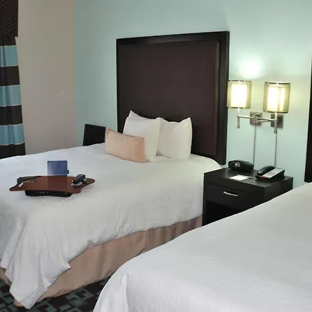 Hampton & At Opryland 3* Nashville