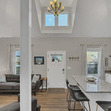 Greenwood With Covered Hot Tub, Fire Pit, And Outdoor Tv! * Nashville