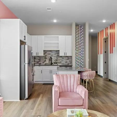 Apartment Cozy 2br In The Heart Of Music