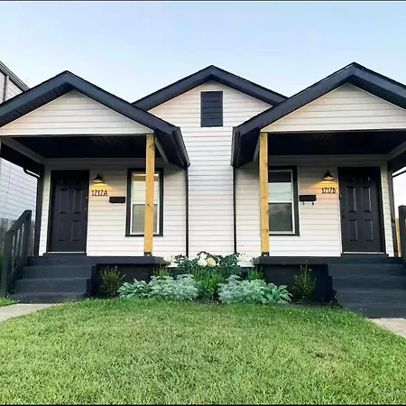 Holiday home Chic 2br Nasvhille Getaway- Fenced Yard- 8min To Broadway! Nashville
