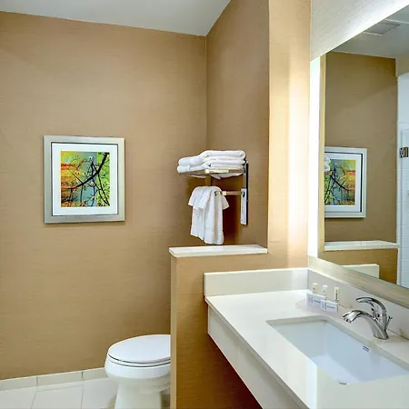 Hotel Fairfield & By Marriott Downtown-metrocenter