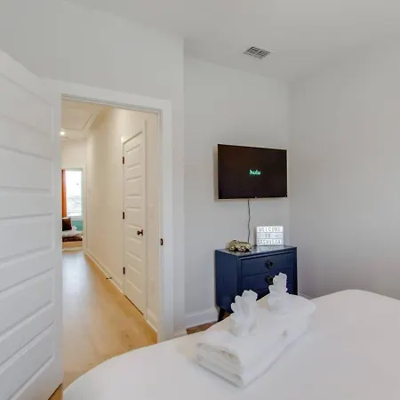 Holiday home Beautiful Luxury Townhome Very Close To Broadway Nashville