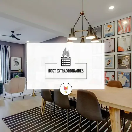 Beautiful Luxury Townhome Very Close To Broadway