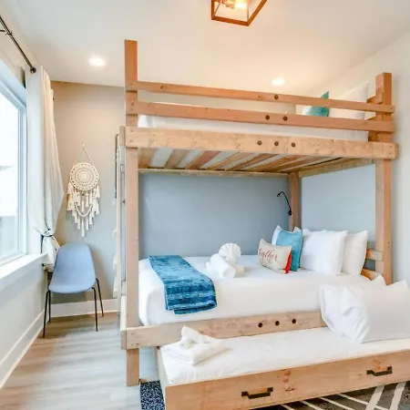 Spacious Contemporary Townhome With Private Rooftop * Nashville