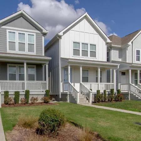 The Nation Native Stunning 4 Bedroom With Private Yard * Nashville