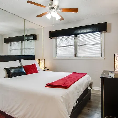 Gather And 10 Min From Downtown Holiday home *