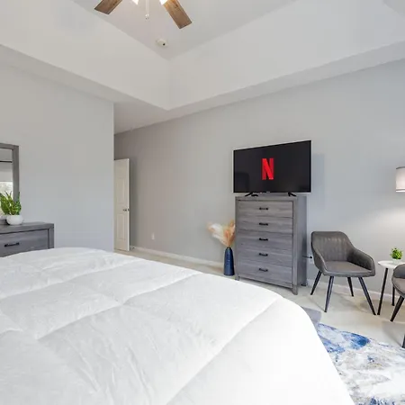 Holiday home Monthly Rental Property, 30 Plus Days Or More- Send Us A Message For More Details! *