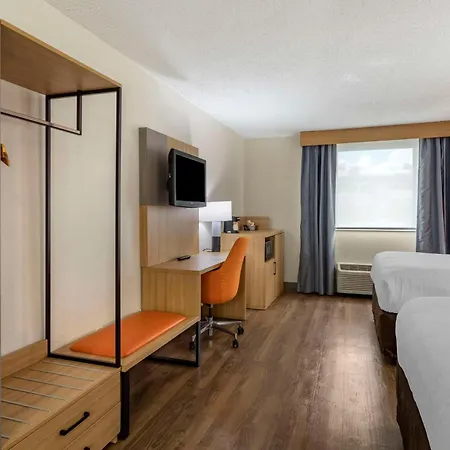 Comfort & Downtown - Stadium Hotel