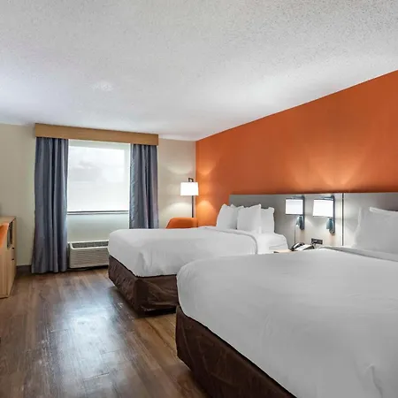 Comfort & Downtown - Stadium Hotel 4*