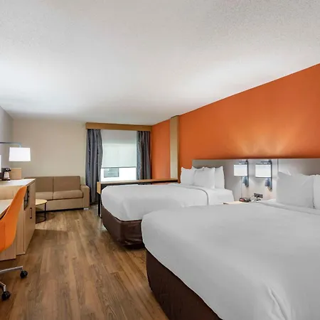 Hotel Comfort & Downtown - Stadium