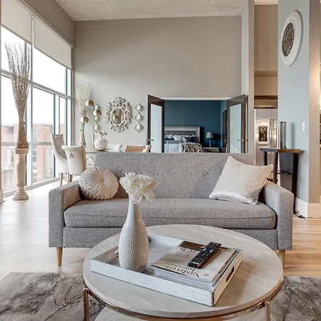 5m601- Lux Living In 6th Floor *