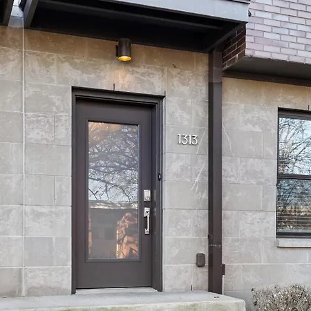 1313 Wade Avenue Hbr *