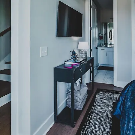 Apartment Four Bedroom In Oceola Ave *
