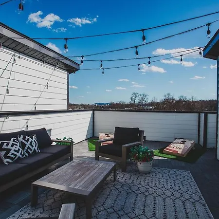 Four Bedroom In Oceola Ave Apartment Nashville