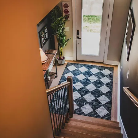 Four Bedroom In Oceola Ave Apartment Nashville